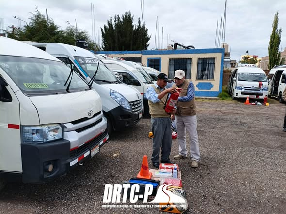 DRTC-PUNO FORTALECE LA SEGURIDAD DEL TRANSPORTE CON INSPECCIÓN A UNIDADES DE LA EMPRESA “MELGARINO”